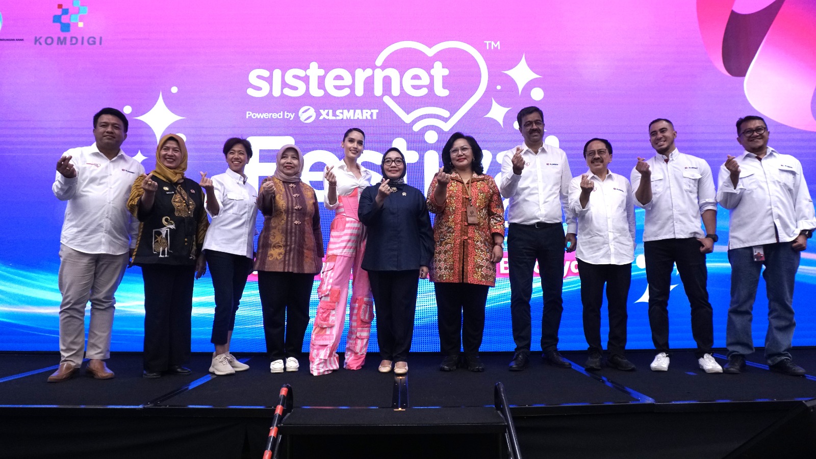 Melalui #1JutaSisterDigital, XLSMART menegaskan komitmennya untuk terus memperluas dampak sosial positif dan mendorong semakin banyak perempuan agar mandiri, berdaya, dan siap bersaing.