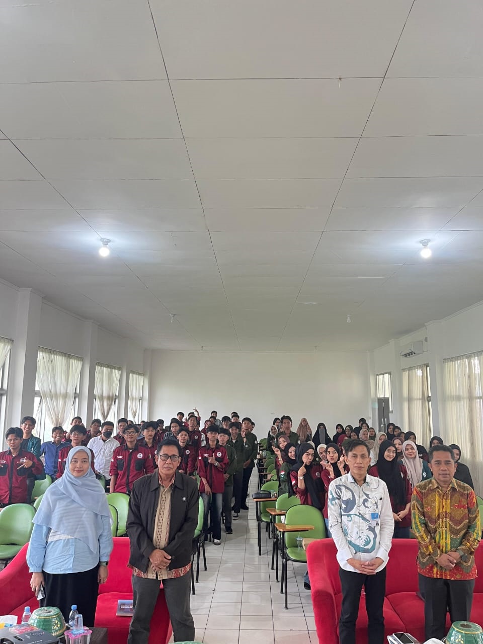 BICARA HUKUM TATA NEGARA : Kuliah umum hukum tata negara bertajuk Tantangan Demokrasi Digital dan Desain Ketatanegaraan Indonesia di Study Center, UIN Datokarama Palu pada Kamis (23/10/2025).