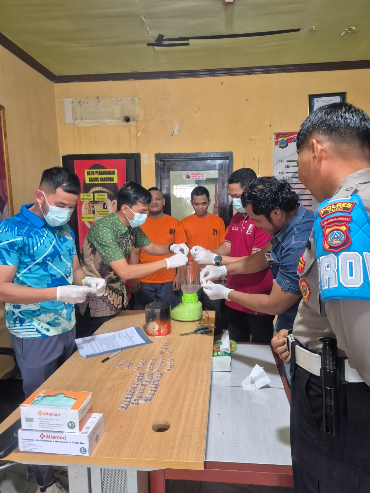 NARKOBA : Pemusnahan Babuk Narkoba (FOTO: BUDIYANTO WIHARTO/RADAR PALU)