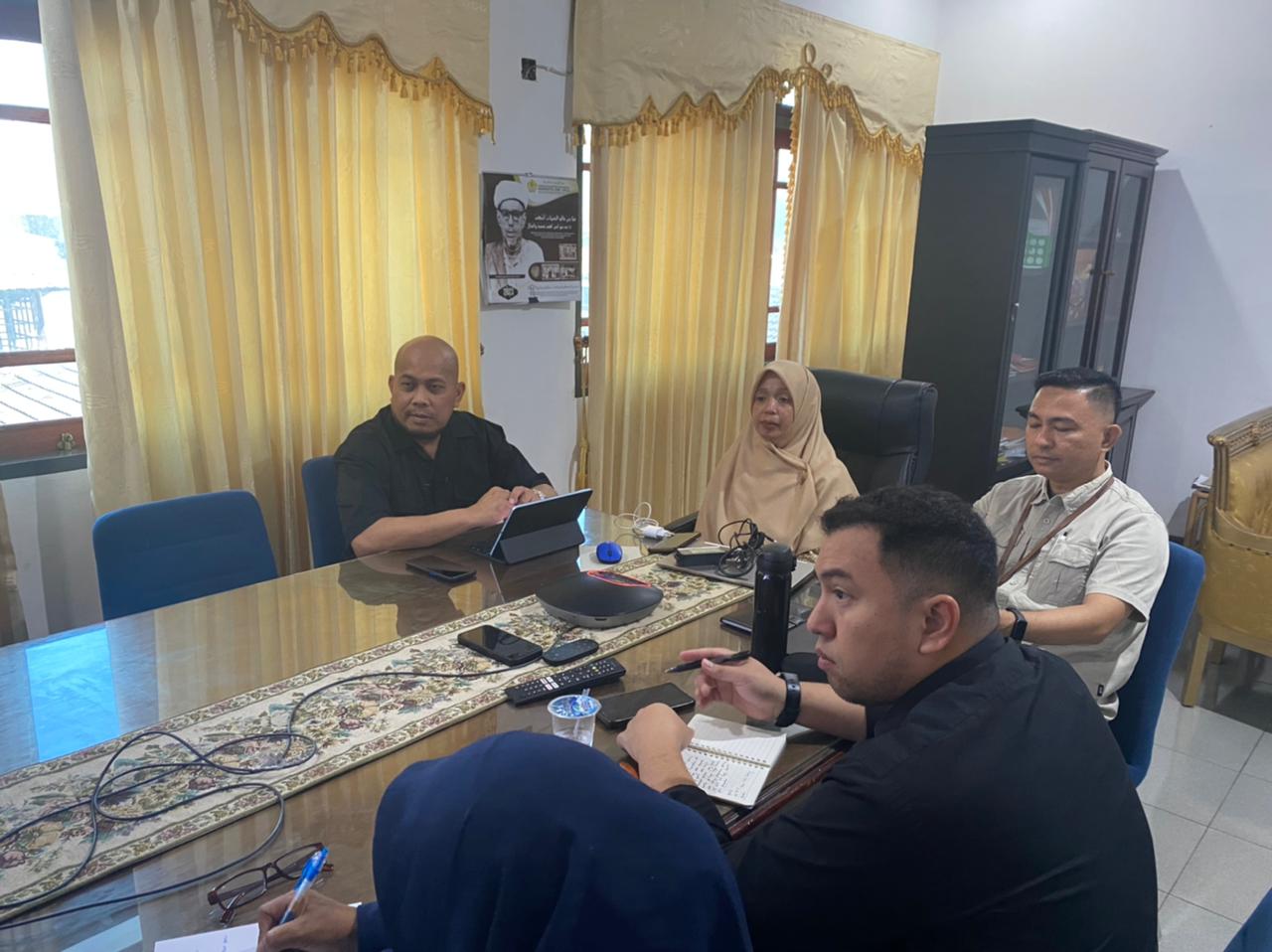 PENGAWASAN : Tampak pimpinan Bawaslu Sulteng saat menyampaikan materi pengawasan partisipatifnya, Sabtu (01/11/2025).(FOTO : ISTIMEWA/RADAR PALU).