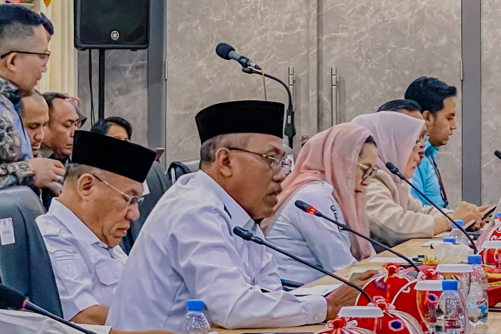 RAKOR : Wabup Morut, H. Djira Kendjo, menghadiri rakor pengelolaan fiskal daerah di Kantor Gubernur Sulawesi Tengah, Rabu (05/11/2025).(FOTO: ISTIMEWA/RADAR PALU).