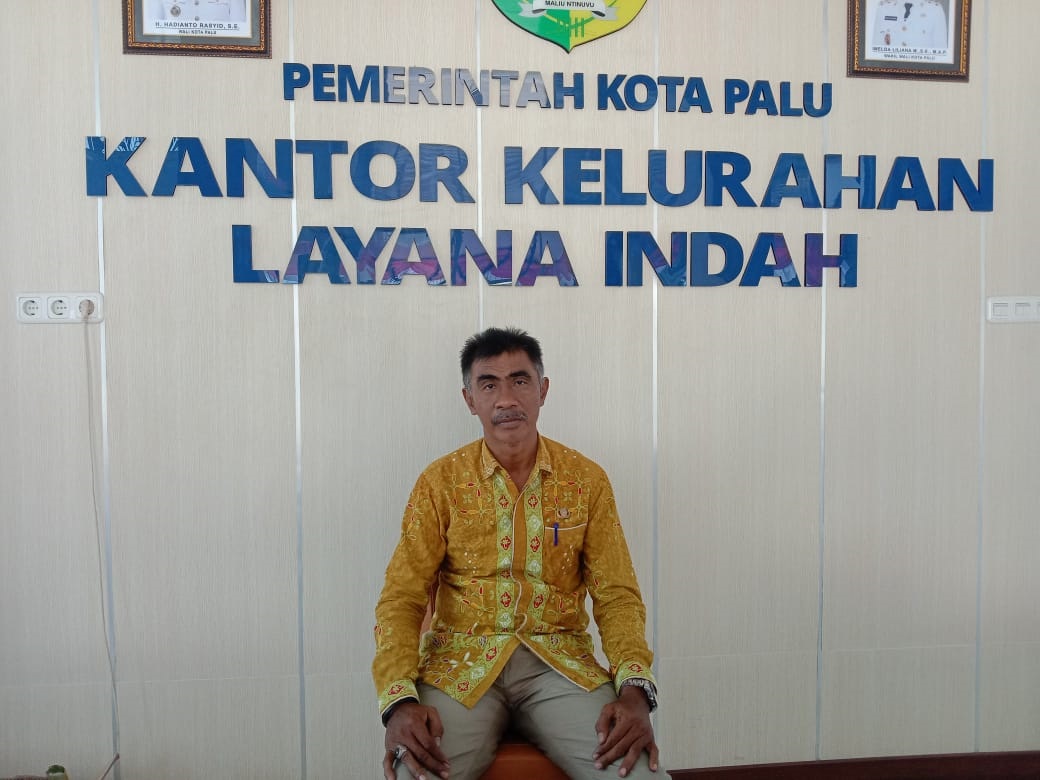 MANFAATKAN TAHURA: Lurah Layana Indah, Sarlin mengaku pihakny punya ide untuk menampung hewan ternak di wilayahnya di Tahura. Agar tidak berkeliaran membahayakan pengendara.