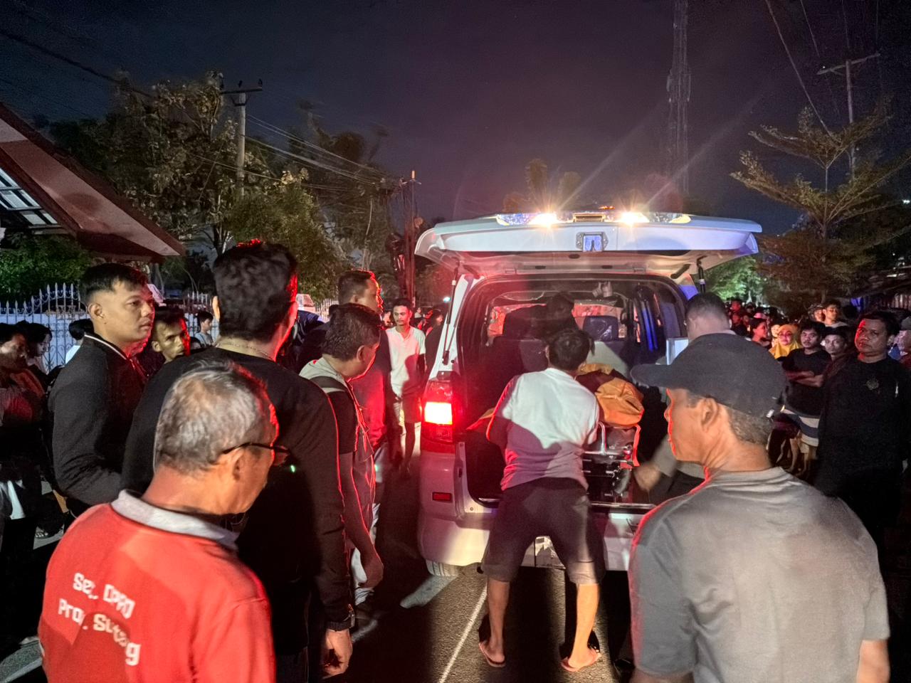 Situasi di tempat kejadian pembunuhan yang ada di Jalan Munif Rahman Kota Palu.