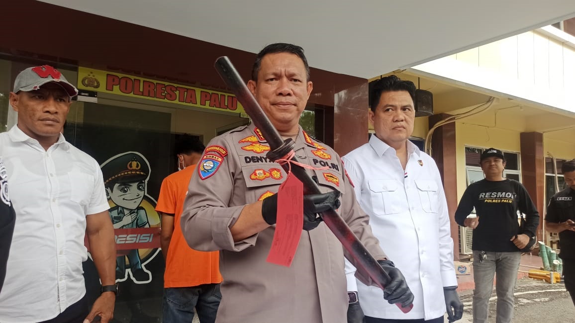 PEMBUNUHAN: Polresta Palu menggelar konferensi pers terkait dengan kasus pembunuhan di Jalan Munif Rahman Kabonena.