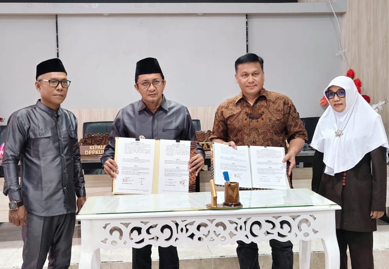 KERJASAMA: Pemkab Touna menjalin kerjasama dengan PT Midi Utama Indonesia Tbk, Selasa (11/11/2025).(FOTO: HERIYANTO LIMAHU/RADAR PALU).