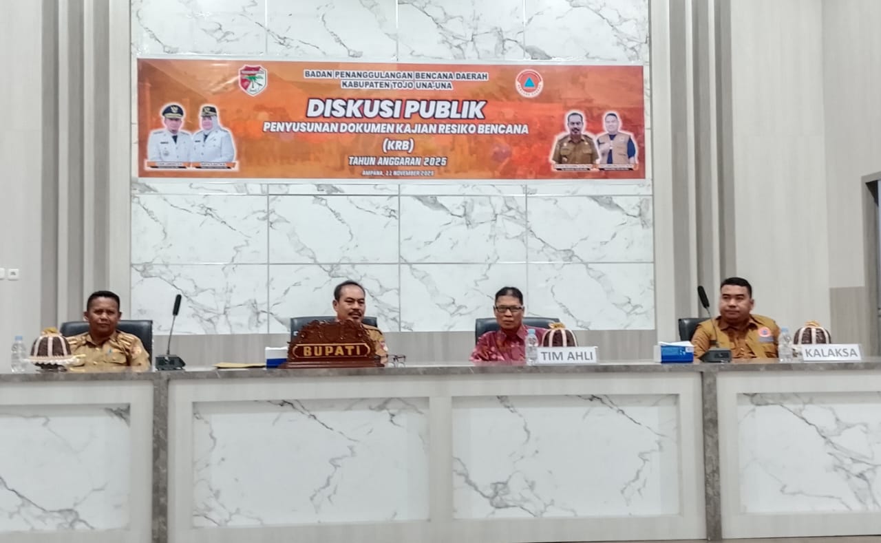 KONSULTASI PUBLIK : BPBD Kabupaten Touna, menggelar konsultasi publik dokumen KRB, Selasa (11/10/2025).(FOTO: HERIYANTO LIMAHU/RADAR PALU).