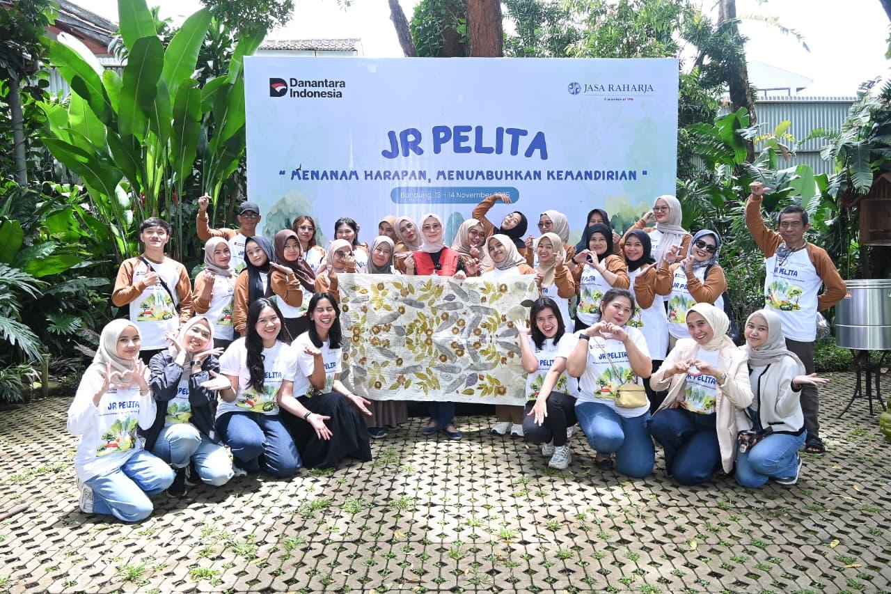 DARI DUKA JADI DAYA : Program Jasa Raharja terkait Pemberdayaan Ekonomi untuk Keluarga Ahli Waris Berdaya dan Terampil (JR Pelita) yang digelar di Bandung pada 13-14 November 2025.