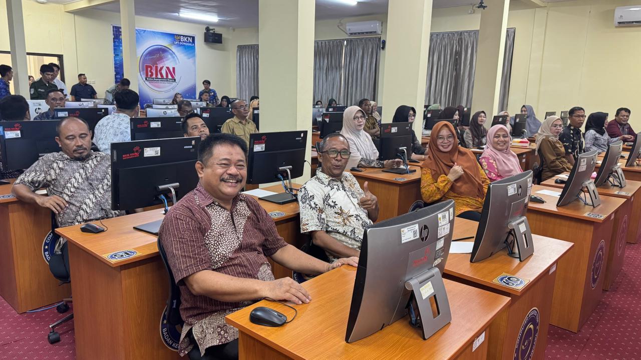 STRATEGIS : Pemkab Touna melakukan langkah strategis kompetensi ASN di UPT BKN Palu, Senin (17/11/2025).(FOTO: HERIYANTO LIMAHU/RADAR PALU).