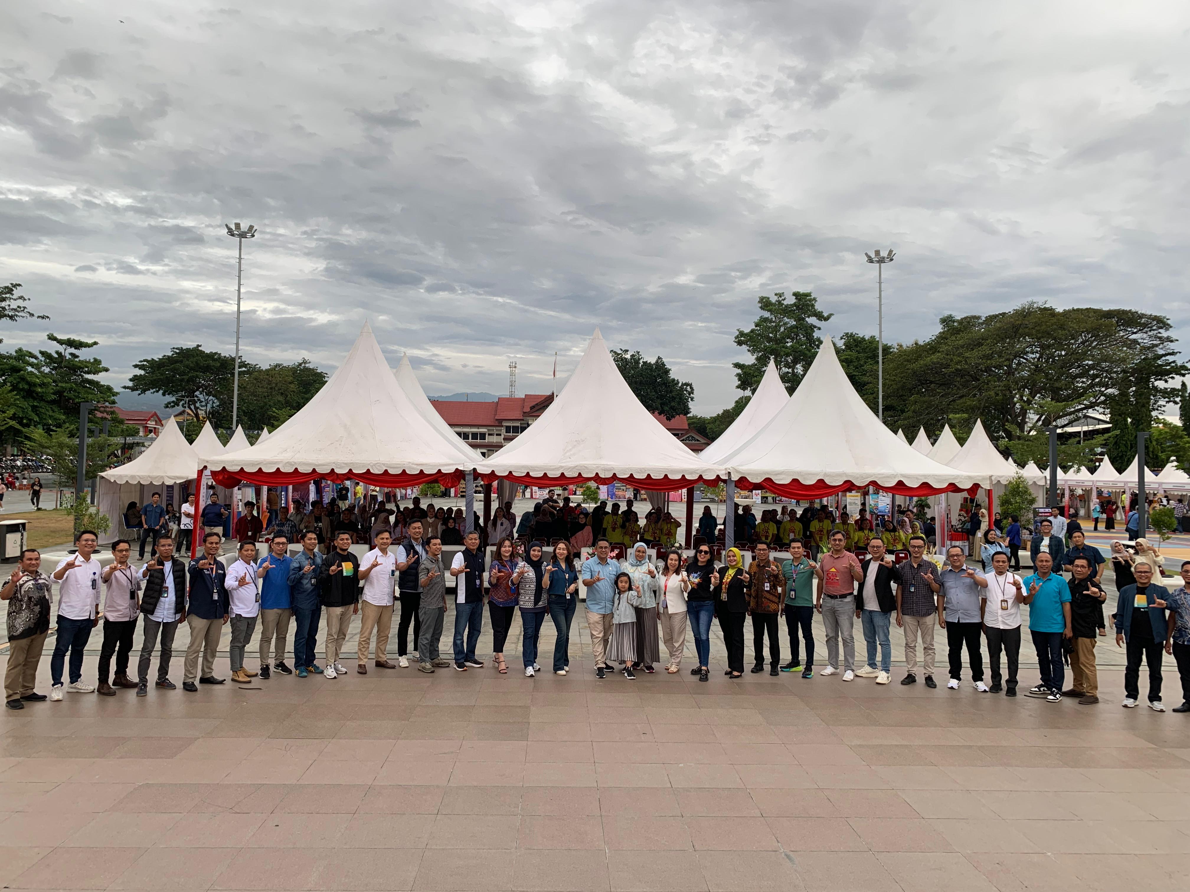 OJK Sulteng menggelar Festival UMKM dan Akses Permodalan dalam rangka HUT ke-14 OJK untuk memperkuat inklusi keuangan dan mendukung UMKM naik kelas.