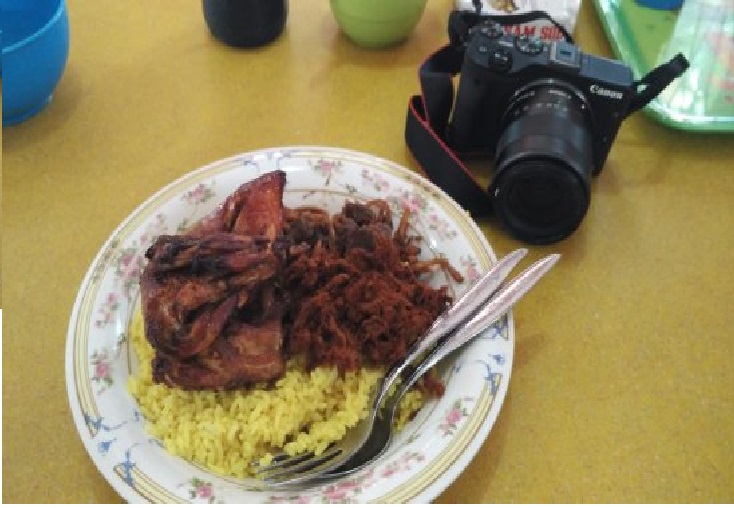 Salah satu nasi kuning enak yang direkomendasikan warga Kota Palu.
