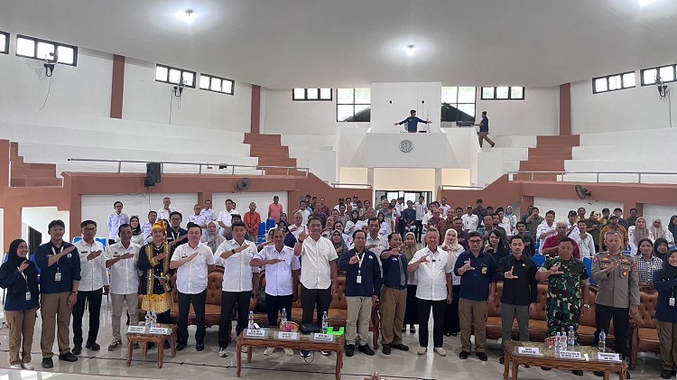 Tim ekspedisi Patriot memaparkan temuan penting terkait pengembangan Kawasan Transmigrasi Palolo digelar di Aula Tadulako, Desa Sidera, Kecamatan Sigi Kota, Kamis (27/11/2025).