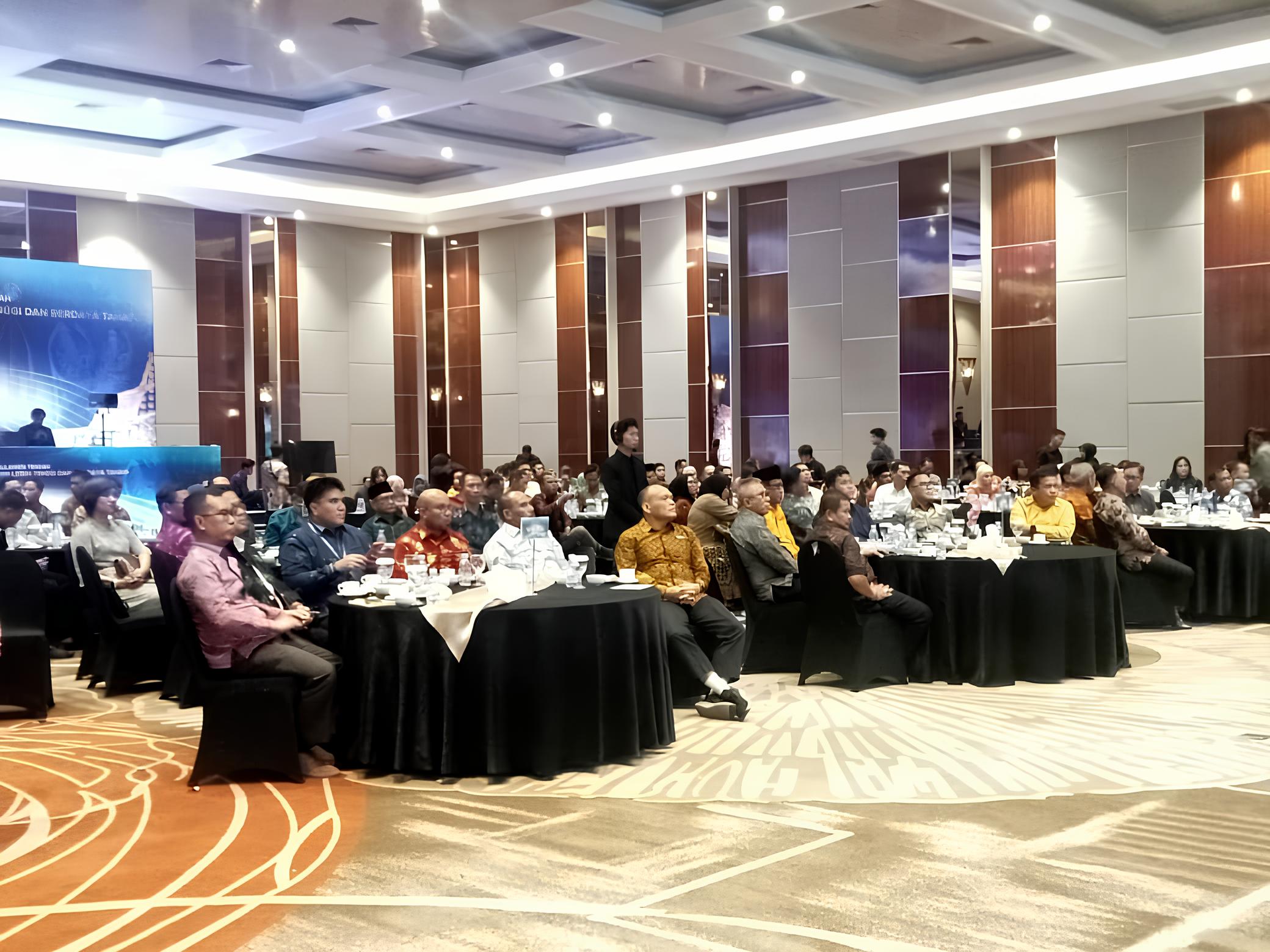 Suasana jalannya PTBI Tahun 2025 yang berlangsung malam ini di Sriti Convention Hall, Kota Palu. FOTO: AGUNG&nbsp;SUMANDJAYA