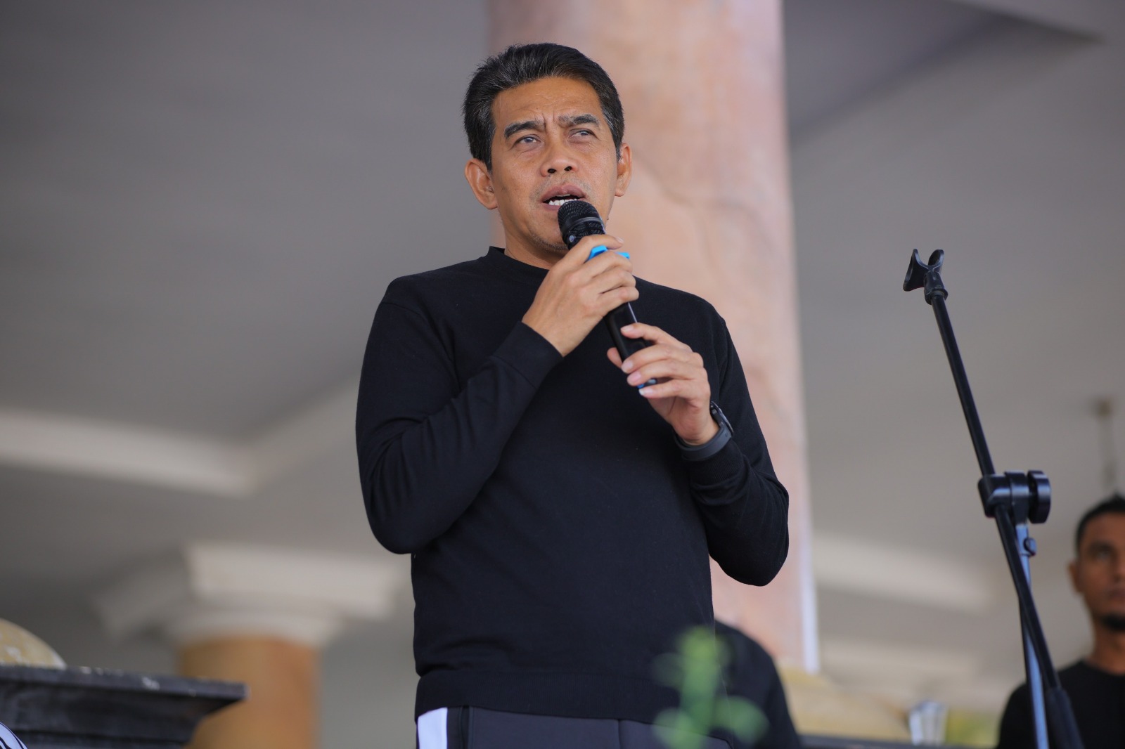 Erwin Burase (FOTO: ISTIMEWA/RADAR PALU).