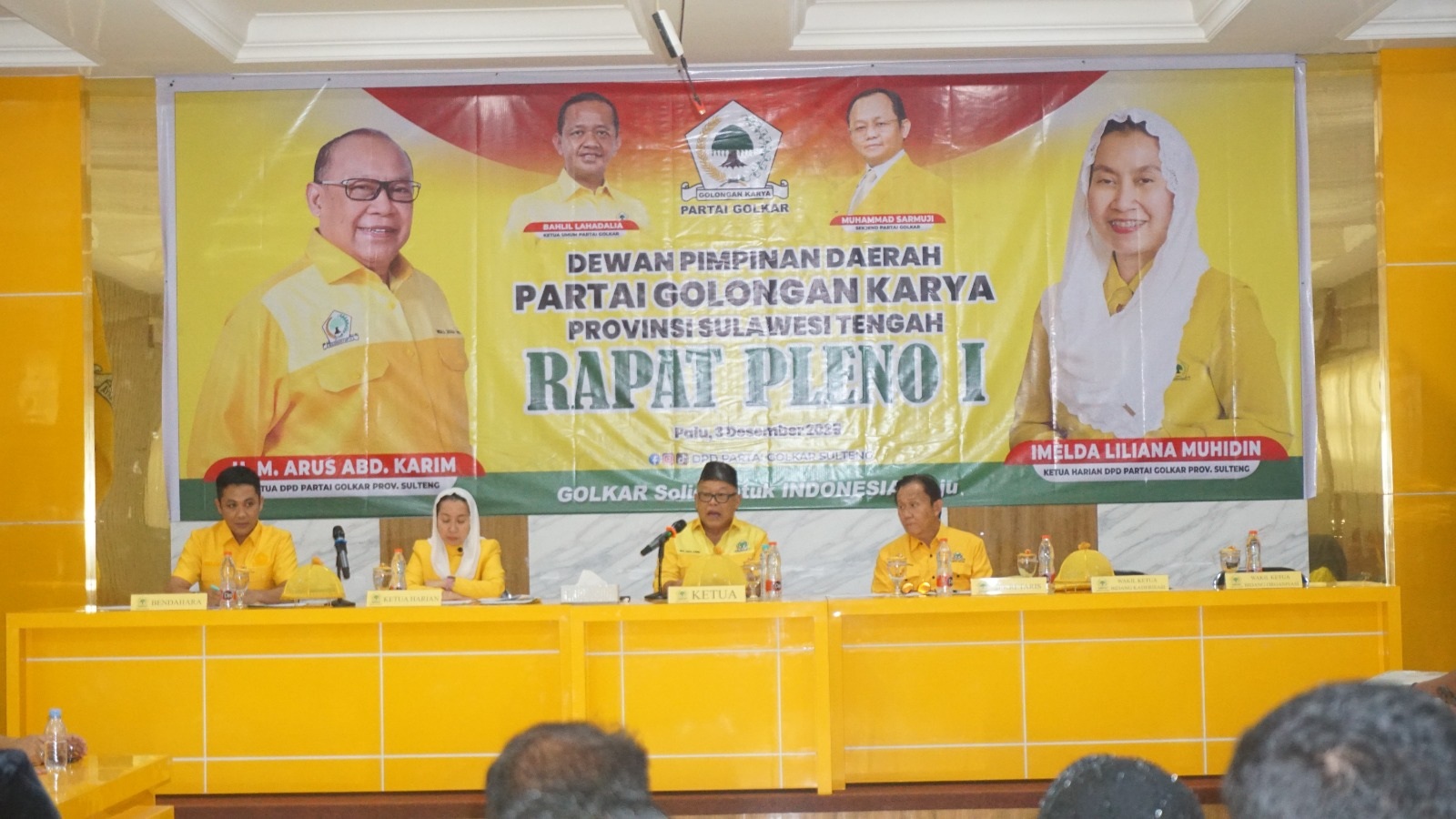 SERIUS : Suasana rapat pleno DPD I Partai Golkar, menggandeng kekuatan muda dan berenergi Andi Ahmad (paling kiri).(FOTO: ISTIMEWA/RADAR PALU).