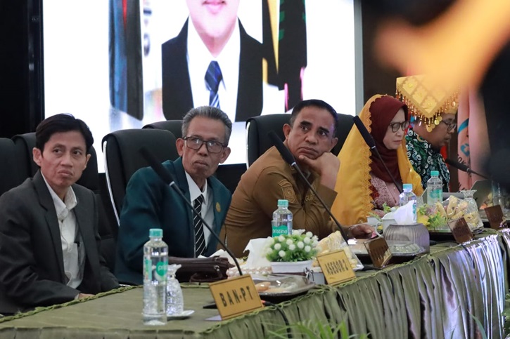 Gubernur Anwar Hafid memberikan sambutan pada Asesmen Lapangan Akreditasi UIN Datokarama, menegaskan pentingnya peran kampus dalam visi Sulteng Nambaso.
