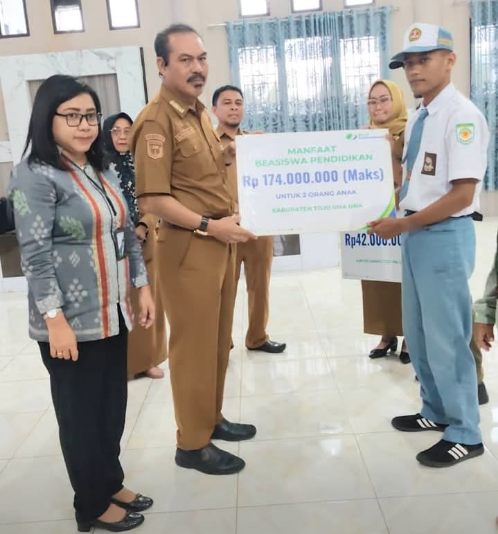 KOMITMEN: Pemkab Touna bersama BPJS Ketenagakerjaan Touna melakukan monitoring dan evaluasi perlindungan bagi kepesertaan, Selasa (9/10/2025).(FOTO: HERIYANTO LIMAHU/RADAR PALU).