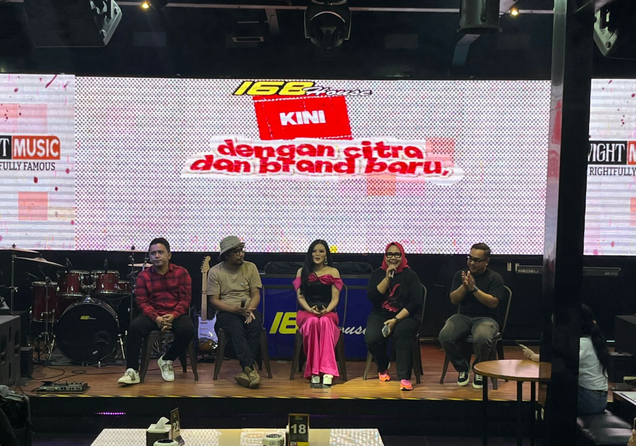 Veyo, resmi meluncurkan single perdananya berjudul &ldquo;Yang Paling Tau&rdquo; di Cafe 168 House, Jumat (12/12).