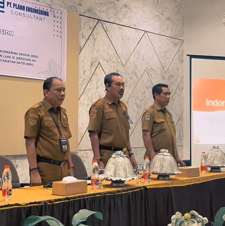 DISKUSI: Sekkab Touna, Alfian Matajeng, membuka FGD site plan DED penanganan permukiman kumuh, Kamis (18/12/2025).
