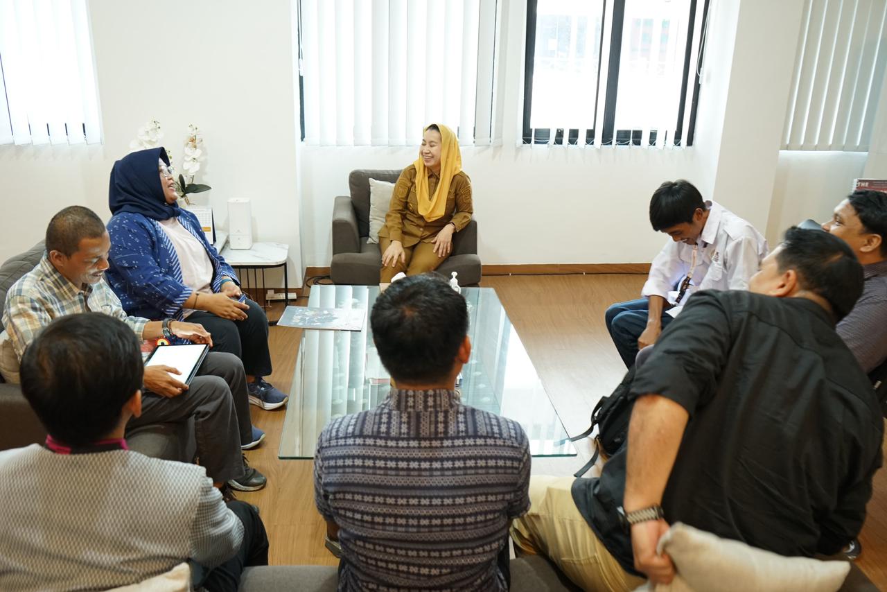 PERSIAPAN SAMBUTAN : Balai Pelestarian Kebudayaan (BPK) Wilayah XVIII, Selasa (23/12) saat menyamabngi ruang kerja Wakil Wali Kota Palu.