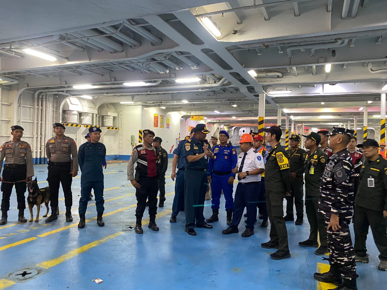 PATUH: Jajaran Karantina Sulteng menggelar pengecekan Operasi Patuh di pelabuhan Donggala.(FOTO: ISTIMEWA/RADAR PALU).