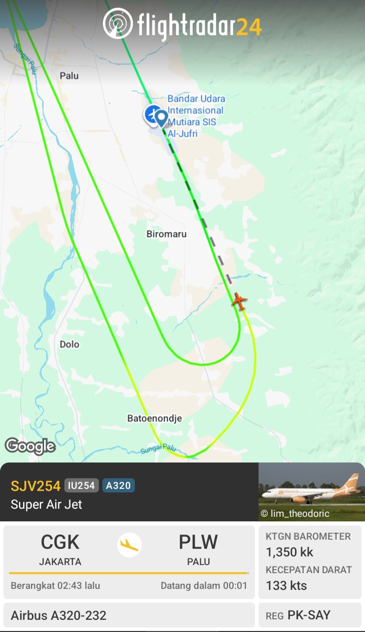 Pesawat Super Air Jet dengan nomor penerbangan IU254 yang ingin mencoba mendarat kembali.