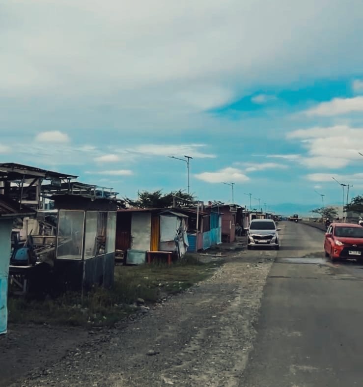 Suasana pesiar Pantai Talise Kota Palu saat ini