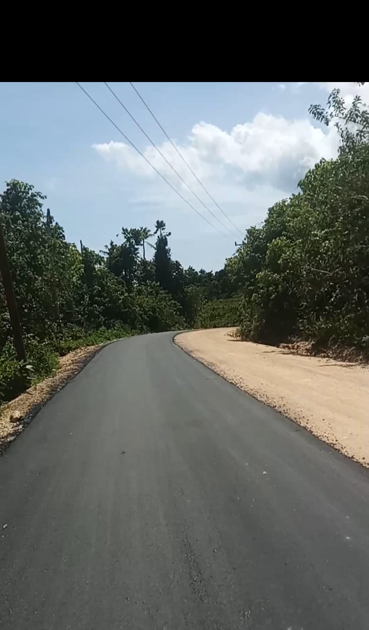 PROYEK: Kondisi proyek peningkatan jalan Matanga - Kelapa Lima, Senin (5/1/2026).(FOTO: MOH. GALANG/RADAR PALU)