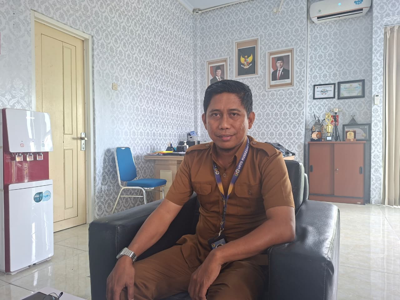 Kepala Puskesmas Sangurara, Suardi, memberikan penjelasan kepada media terkait keluhan masyarakat soal pelayanan kesehatan