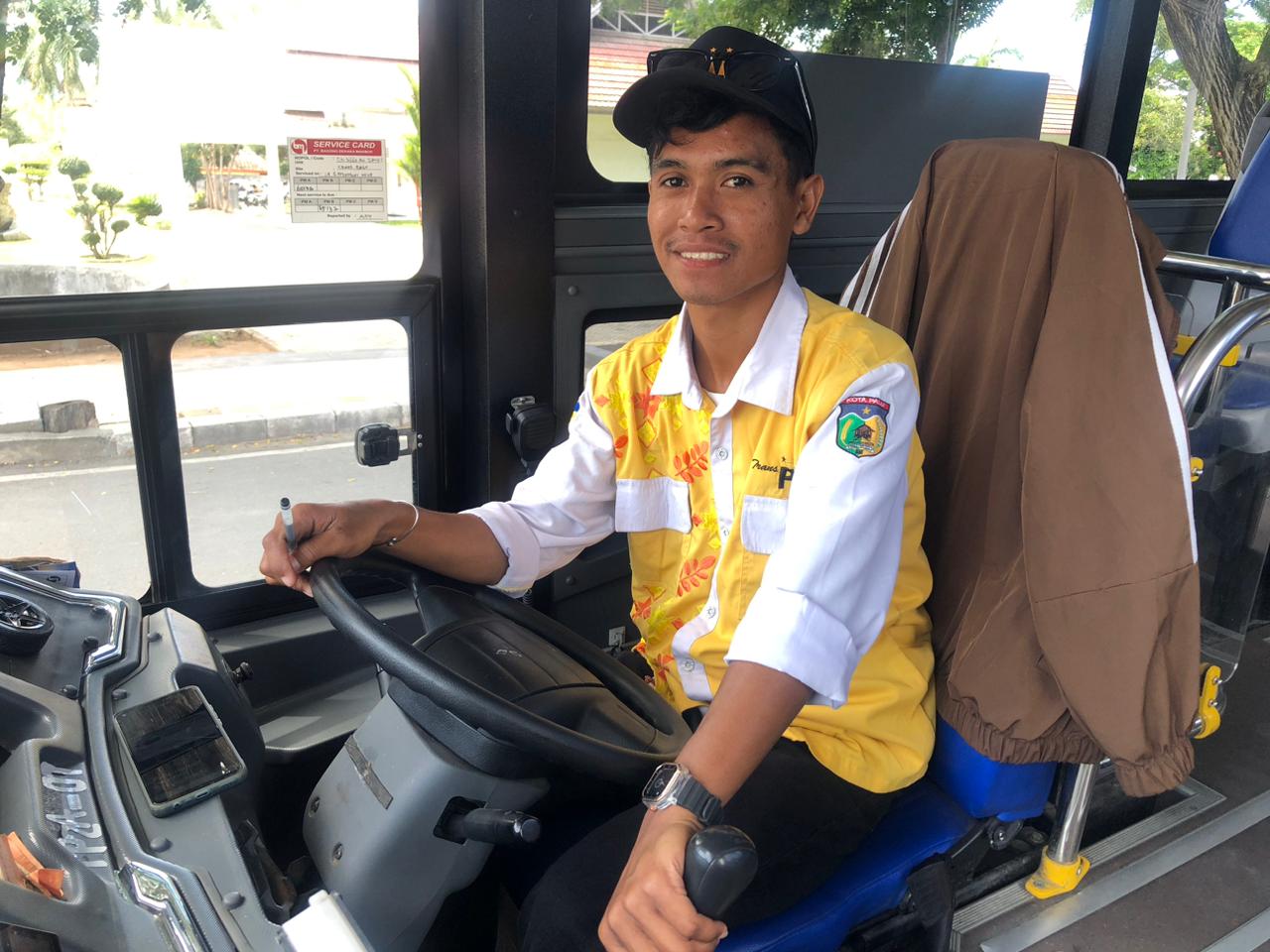 Sopir Bus Trans Palu, Fandi