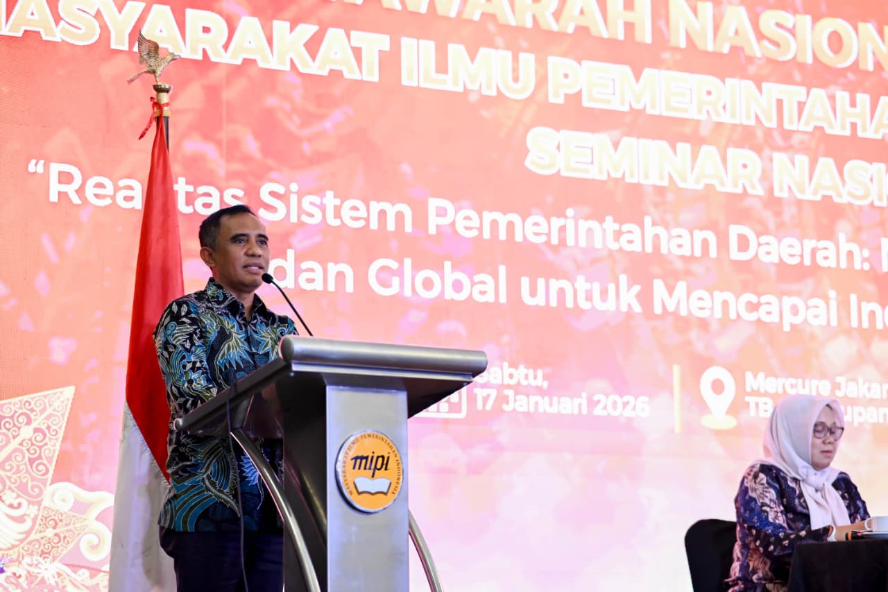 Gubernur Sulawesi Tengah Anwar Hafid menyampaikan sambutan usai dilantik sebagai Ketua Umum MIPI di Jakarta, Sabtu (17/1/2026).