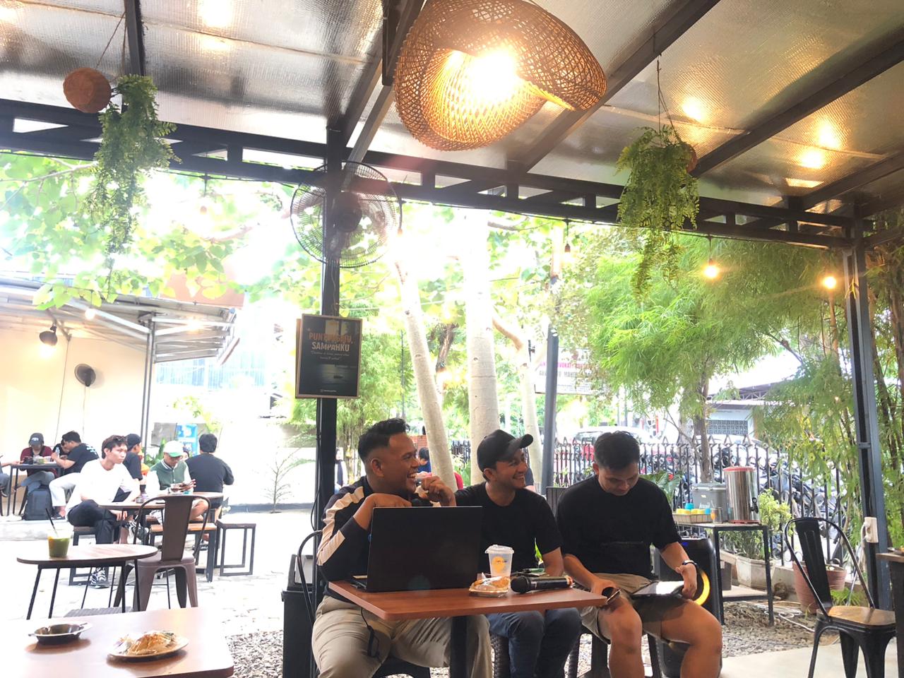 Press conference Riuh Raya Fest 2026 bersama media di Cafe MB Bakery & Coffee, Palu, Minggu (18/1/2026).