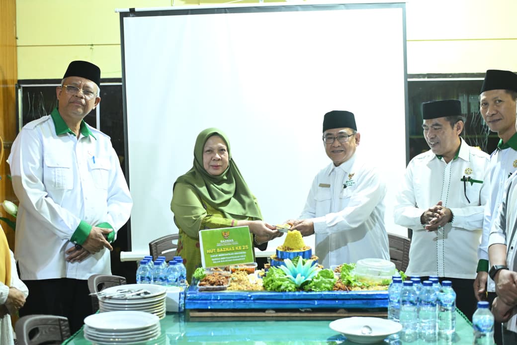 Wakil Gubernur Sulawesi Tengah Reny Lamadjido menghadiri peringatan HUT ke-25 Baznas Sulteng di Kantor Baznas, Palu.