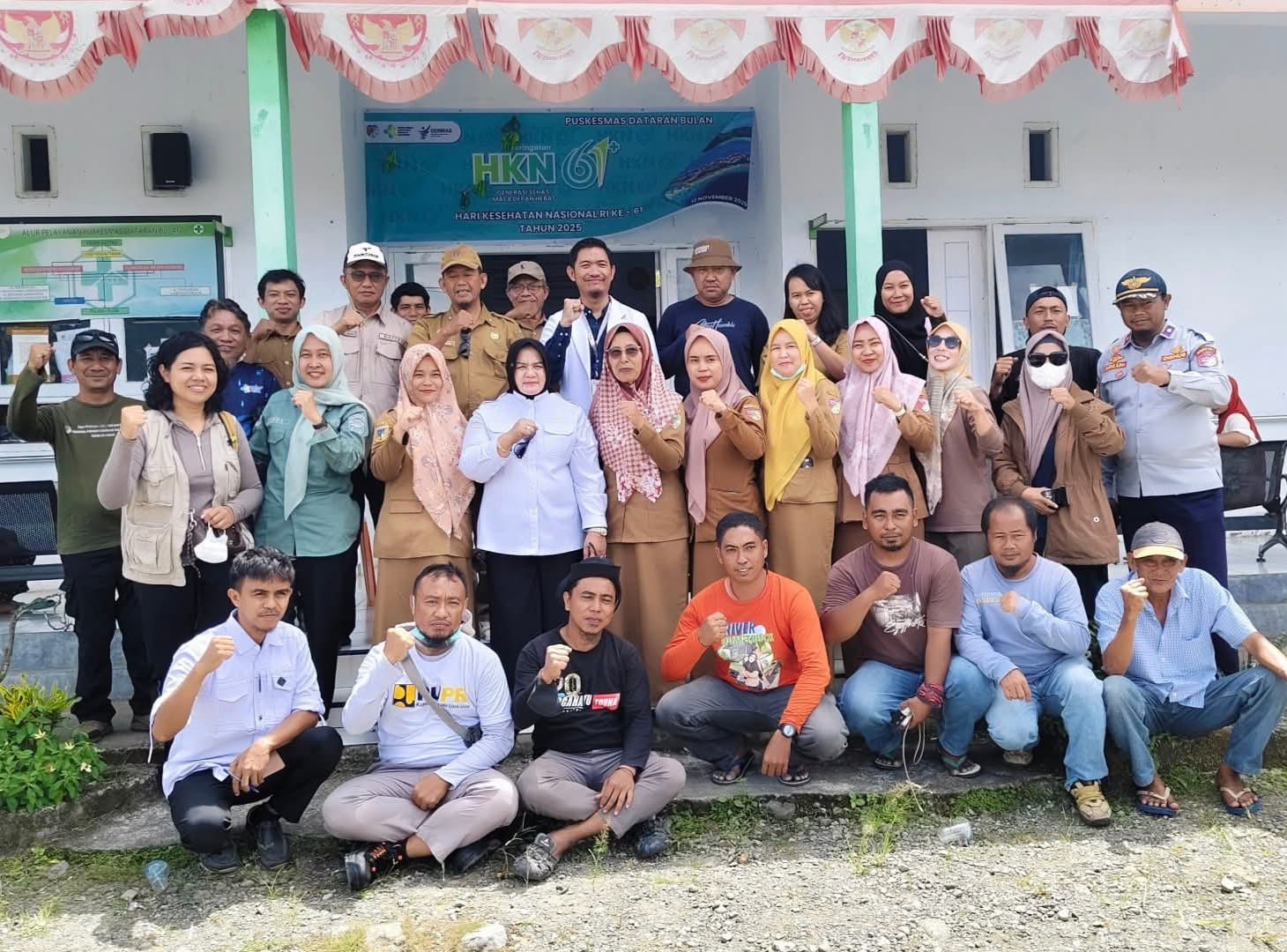 MENINJAU: Wabup Hj. Surya Lapasiri, saat melakukan peninjauan di wilayah Dataran Bulan, Touna, Senin (19/1/2026).(FOTO: HERIYANTO LIMAHU/RADAR PALU).