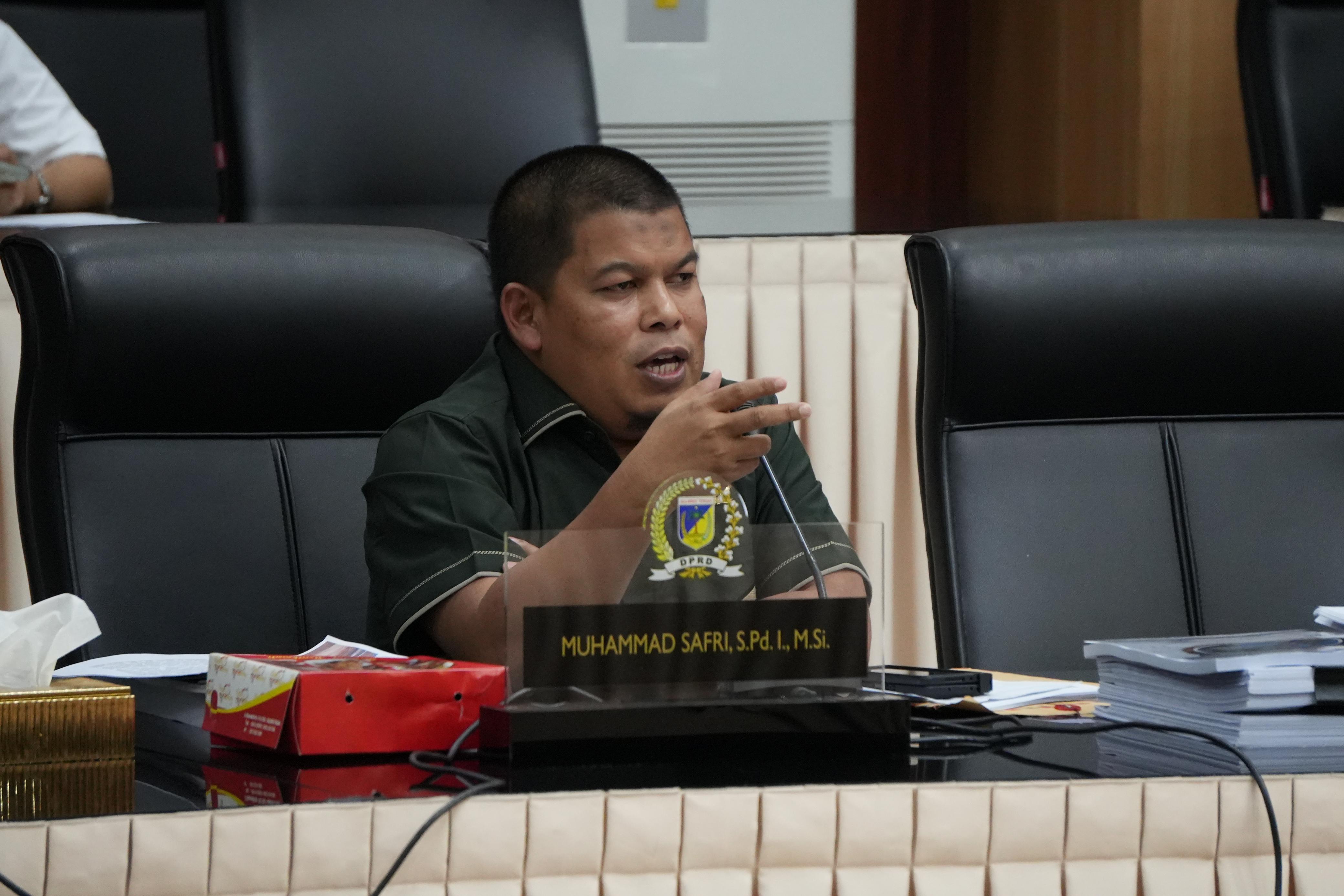 Sekretaris Komisi III DPRD Sulawesi Tengah Muhammad Safri saat menyampaikan pernyataan terkait pengawasan peredaran sianida.