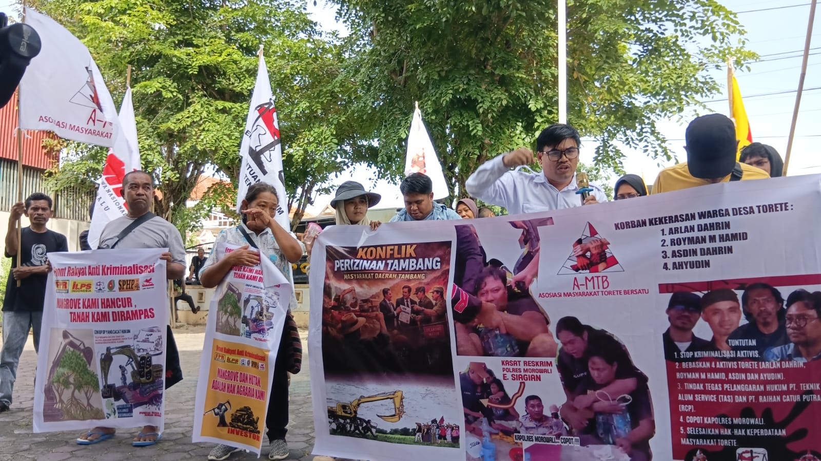 AKSI DAMAI: Front Rakyat Anti Kriminalisasi menggelar akksi unjukrasa di Sulteng.(FOTO: ISTIMEWA/RADAR PALU).