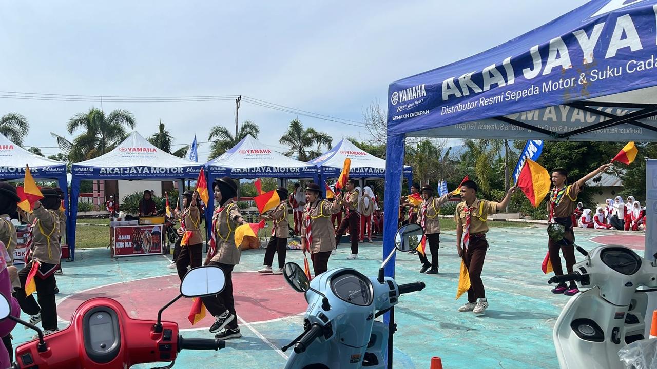 Yamaha kembali menunjukkan komitmennya dalam mendukung kreativitas dan semangat generasi melalui kegiatan &ldquo;Fazzio Goes to School&rdquo; yang diselenggarakan di SMAN 3 Sigi pada Jumat (23/1/2026).