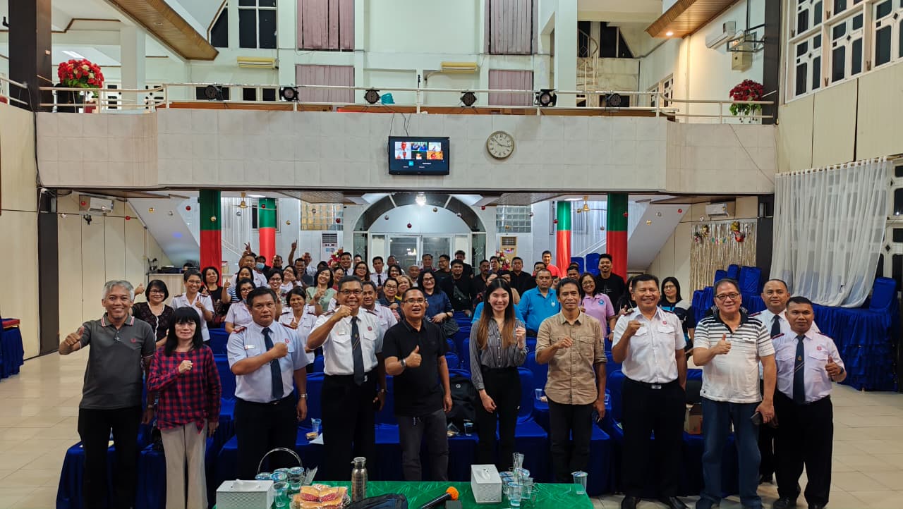 Wakil Bupati Sigi, Dr. Samuel Yansen Pongi, S. E., M.Si dimandat sebagai Ketua Harian Panitia Paskah Nasional.