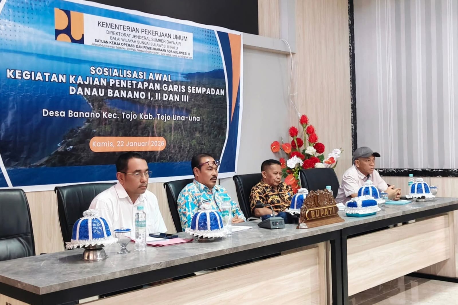 SOSIALISASI: Pemkab Touna menggelar sosialisasi mengkaji penetapan garis sempadan dana Banano.(FOTO: HERIYANTO LIMAHU/RADAR PALU).