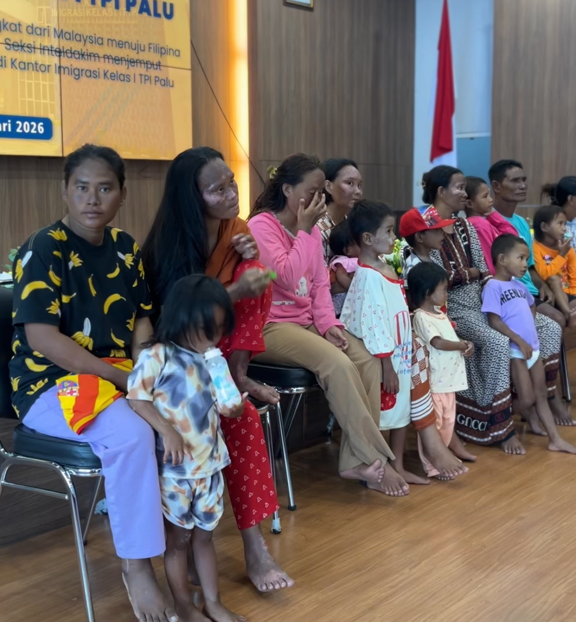 15 Warga Negara Asing (WNA) asal Filipina kini menjalani karantina di Kantor Imigrasi Kelas I TPI Palu.