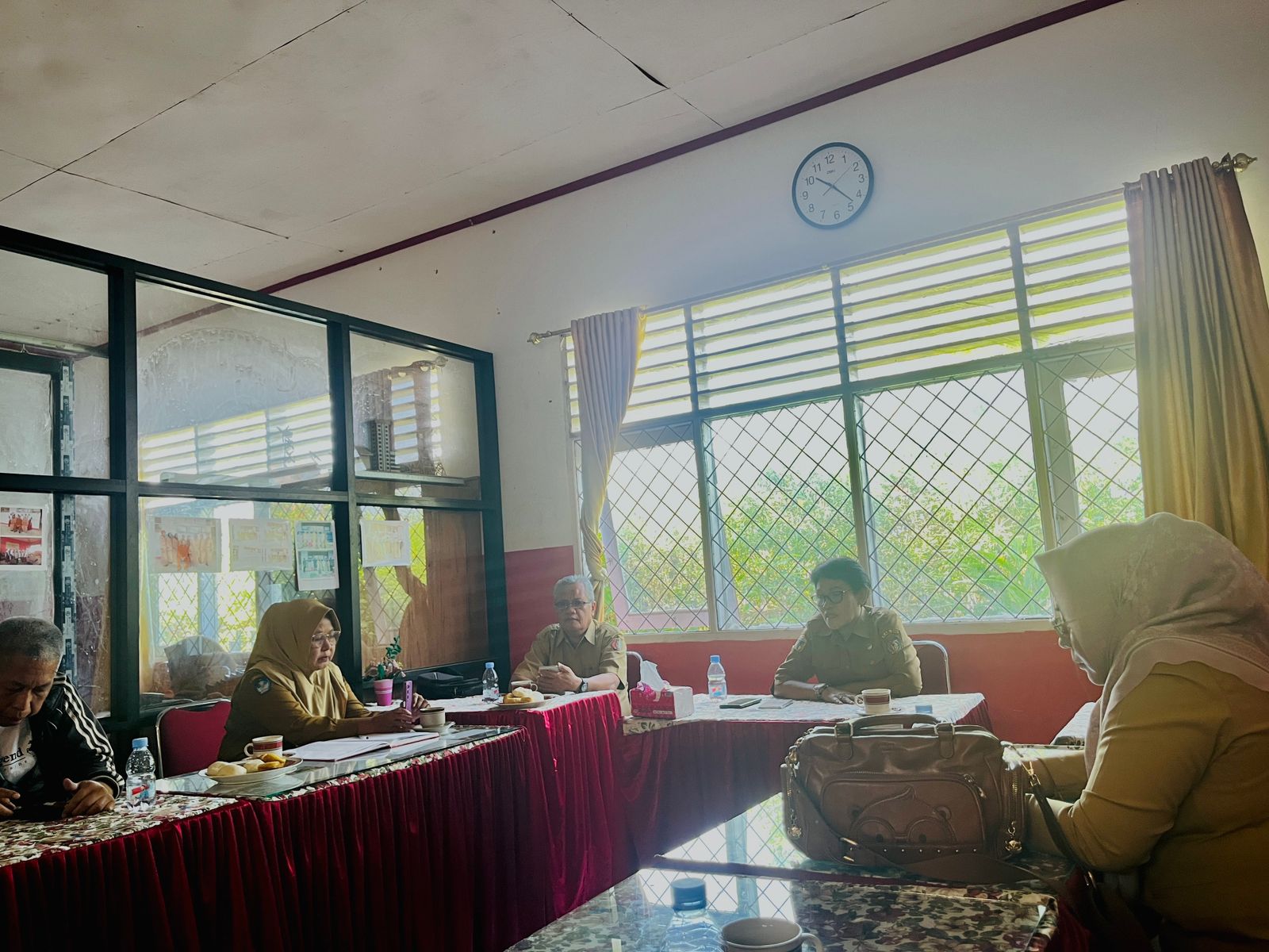 RAPAT: Pemkab Sigi menggelar rapat membahas pembangunan Koperasi Merah Putih.(FOTO: ANGEL SUMBARA/RADAR PALU).