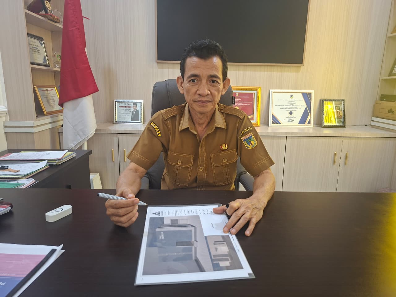 Kepala Diskominfosantik Sulawesi Tengah, Suandi, menjelaskan peran Satgas Berani Literasi Informasi sebagai filter hoaks dan penguat literasi digital bersama insan pers.