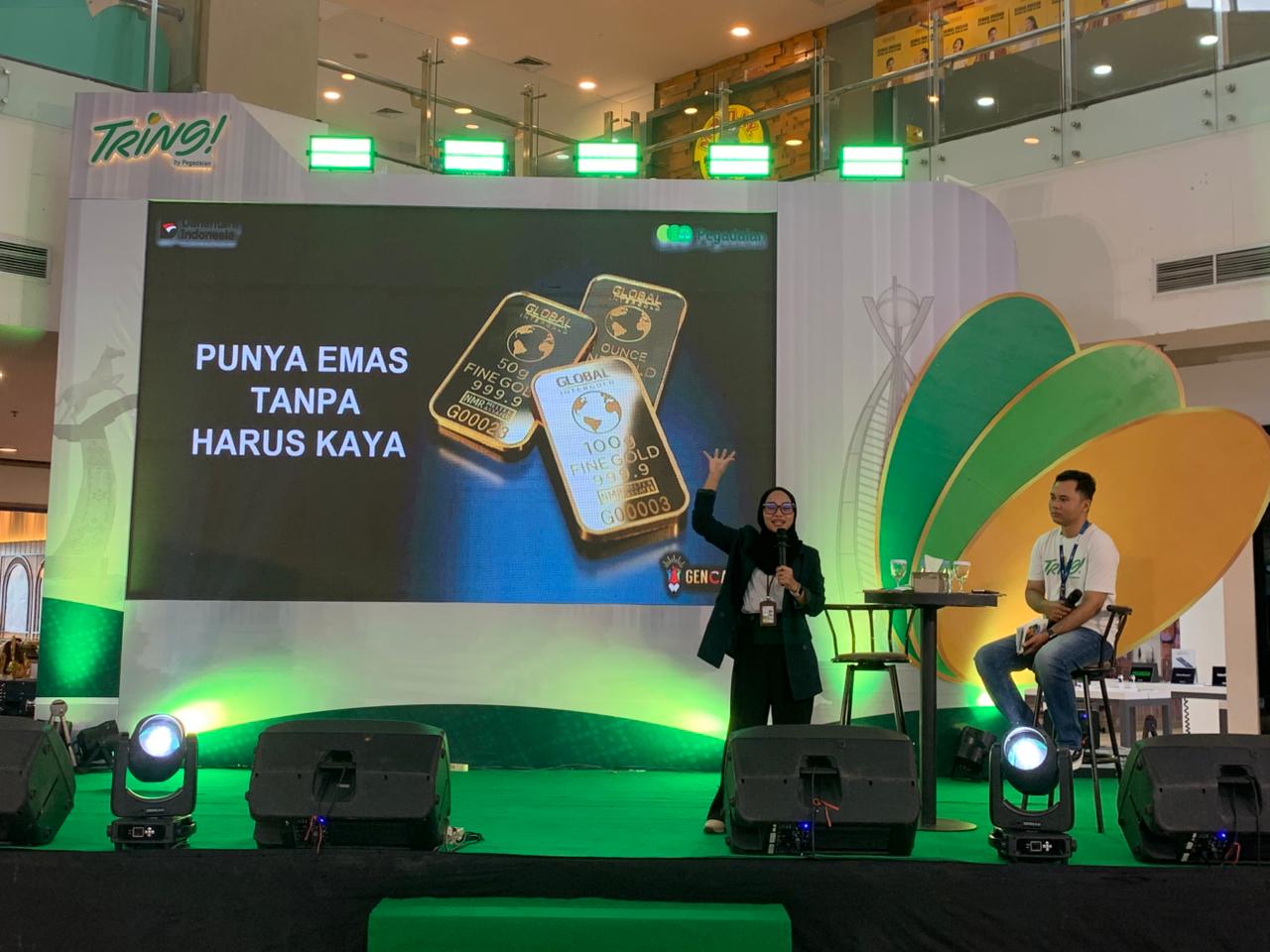 Perwakilan Pegadaian Cabang Palu Timur, Arum Rahma, menjelaskan secara langsung kepada masyarakat mengenai manfaat, mekanisme, serta keunggulan tabungan emas