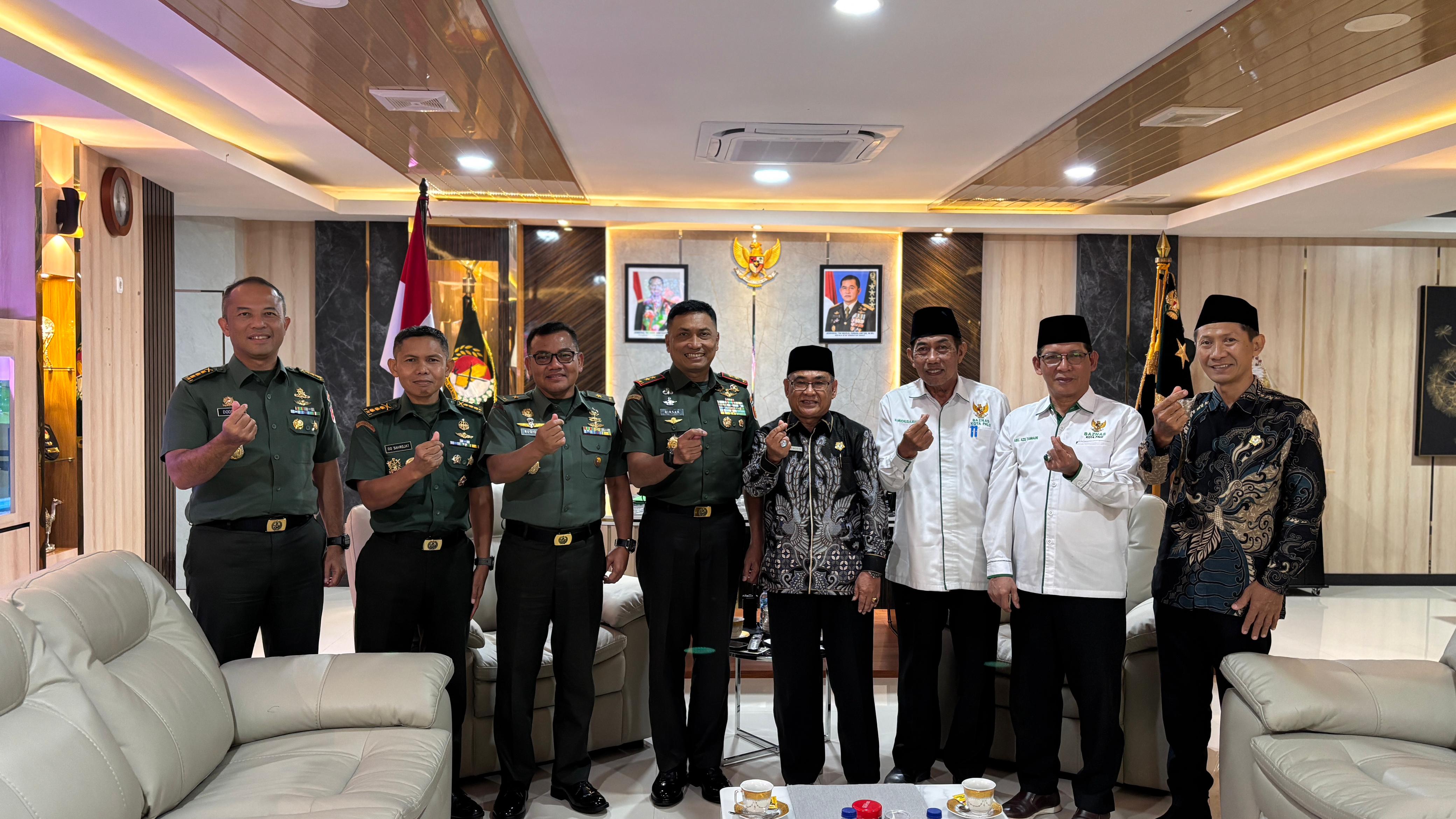 PERLUAS BASIS MUZAKI: BAZNAS Provinsi Sulawesi Tengah bersama BAZNAS Kota Palu menjajaki kerja sama strategis dengan Kodam XXIII/Palakawira.