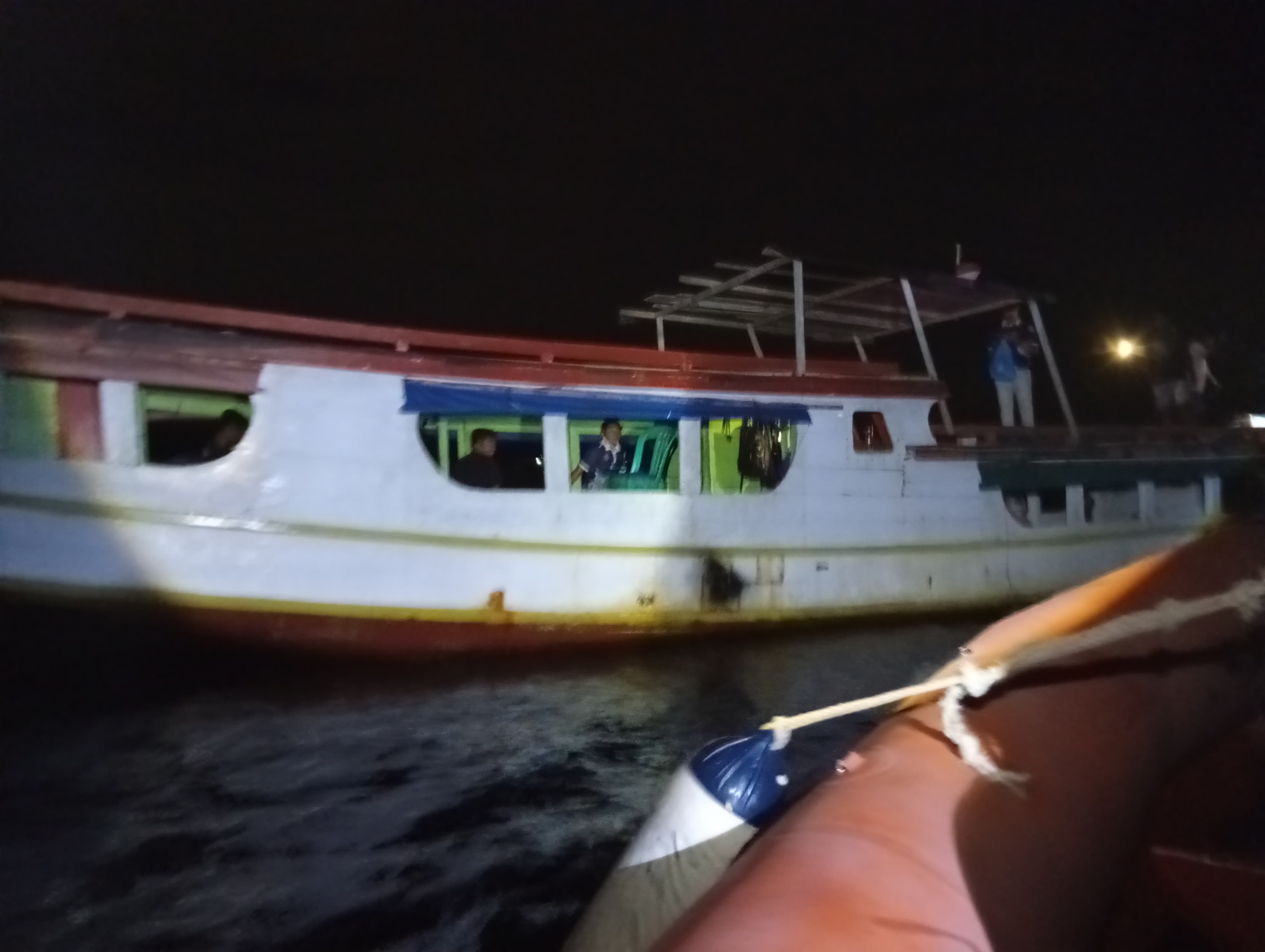 Kapal motor KM Babasal Star mengalami mati mesin di perairan Banggai Laut, Sulawesi Tengah, Jumat (30/1/2026) malam.