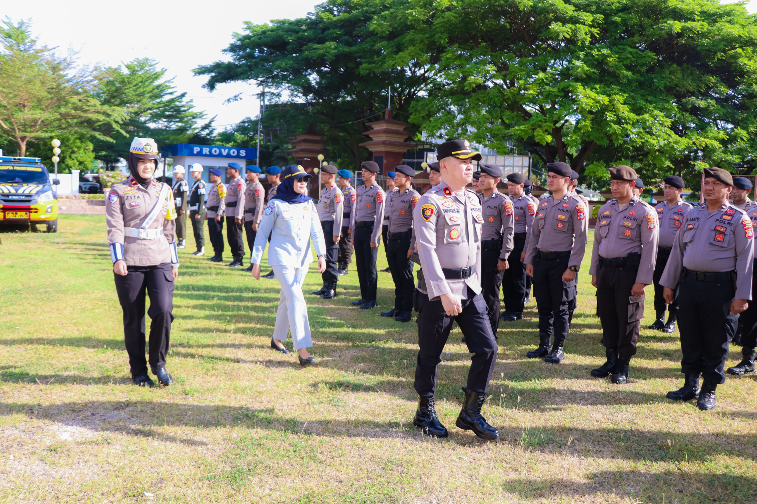 APEL: Tampak apel gelar pasukan Operasi Tinombala 2026 di Polres Banggai.(FOTO: NENDRA PRASETYA/RADAR PALU).  &nbsp;