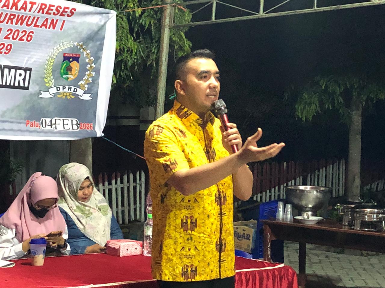 Ketua Komisi C DPRD Kota Palu, Abdurrahim Nasar Al-Amri, meninjau kondisi SD dan menampung aspirasi warga Lekatu.