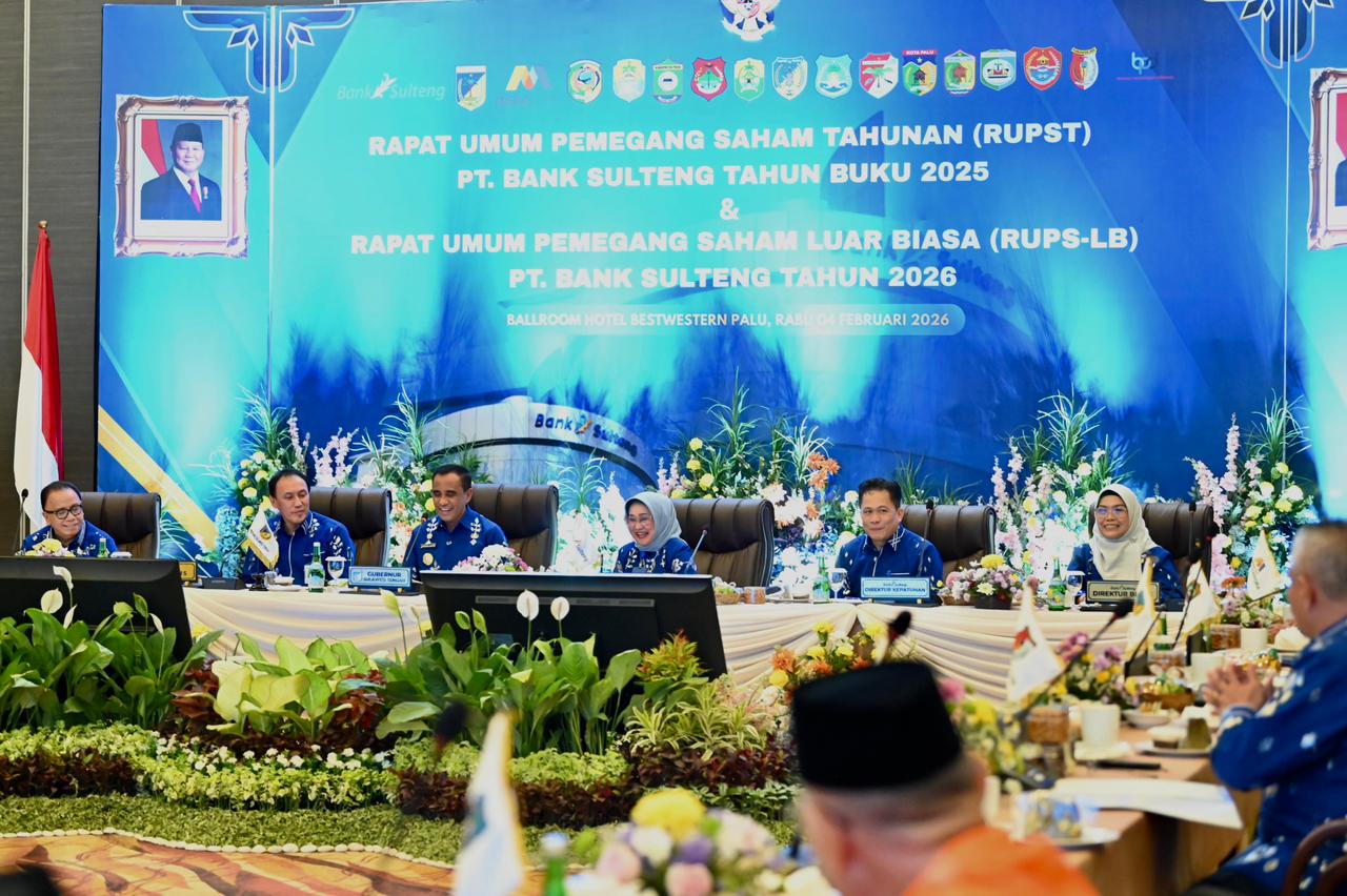 Gubernur Sulawesi Tengah Anwar Hafid saat membuka RUPS Tahunan dan RUPS-LB PT Bank Sulteng di Palu, Rabu (4/2/2026).