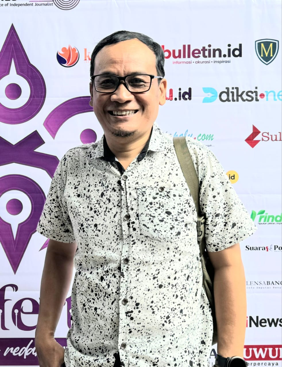 Rony Sandhi, Jurnalis Radar Palu Jawa Pos.