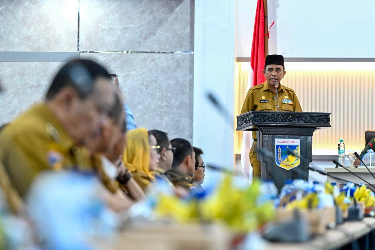 Gubernur Sulawesi Tengah Anwar Hafid membuka Rapat Koordinasi Tata Kelola Pertambangan di Kantor Gubernur.