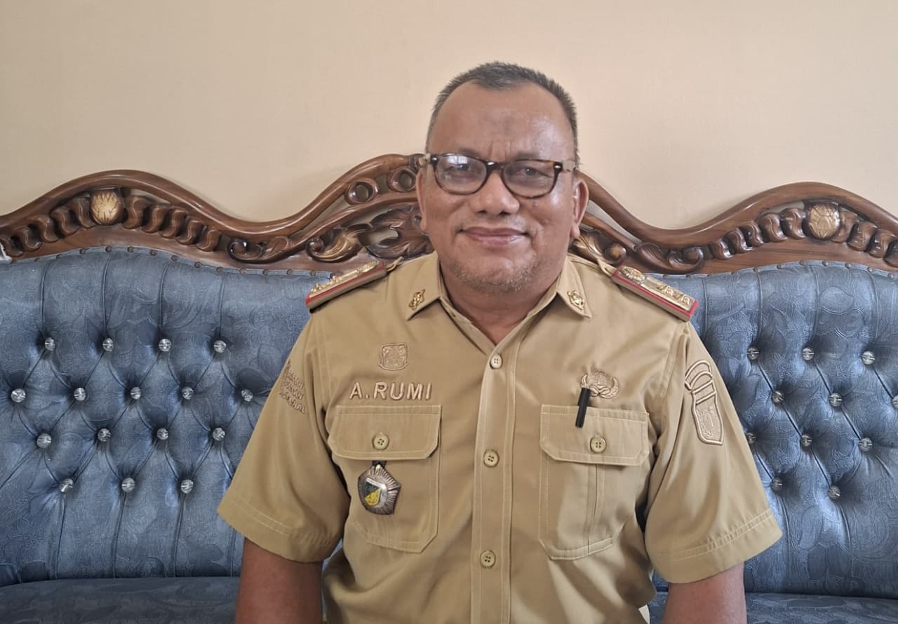 Sekretaris BKD Sulawesi Tengah Abdurrahman A.Y. Rumi saat ditemui di ruang kerjanya, Senin (9/2/2026).